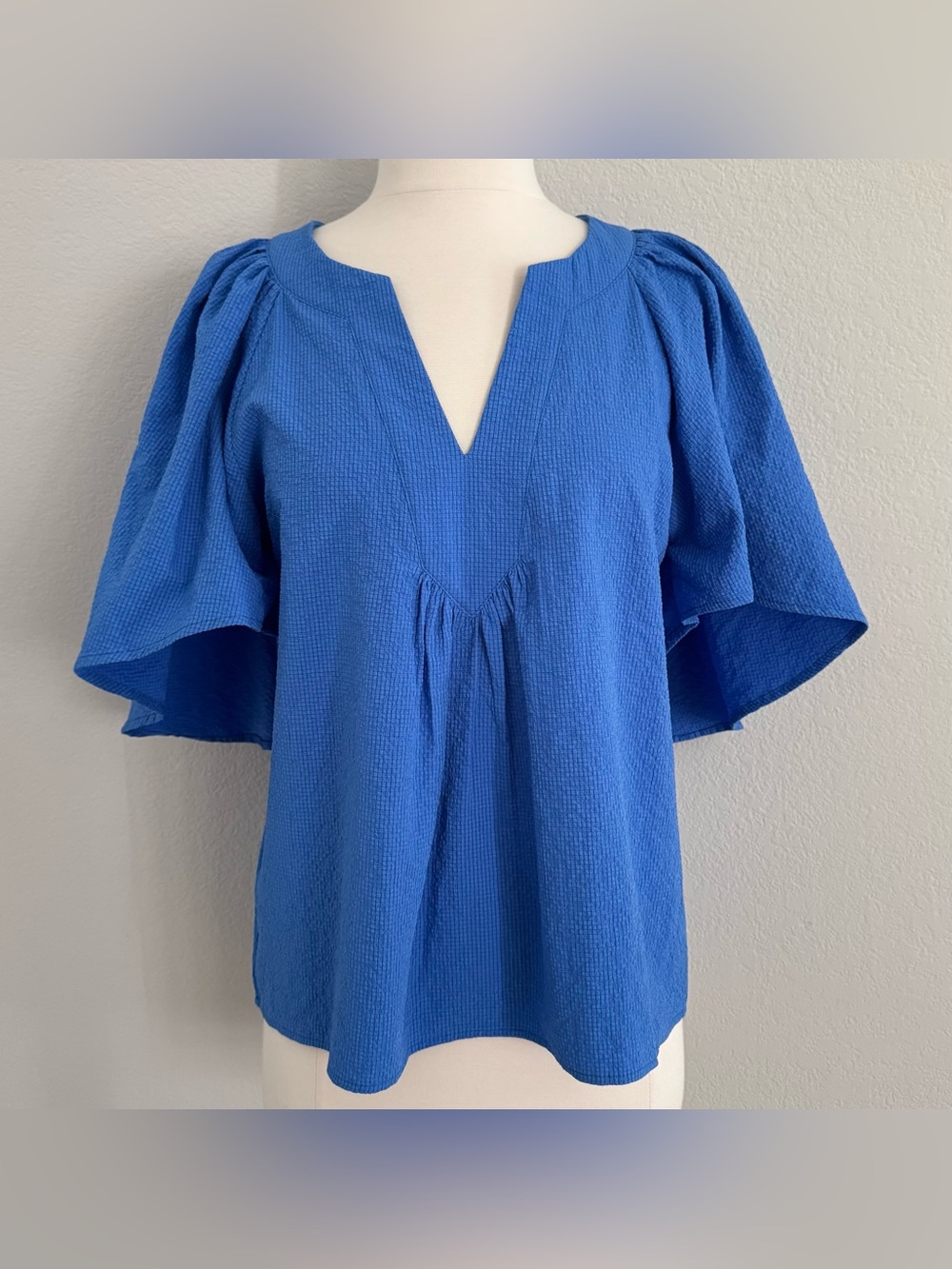New Glam Brand High Low V Neck Top Flutter Sleeve Blue